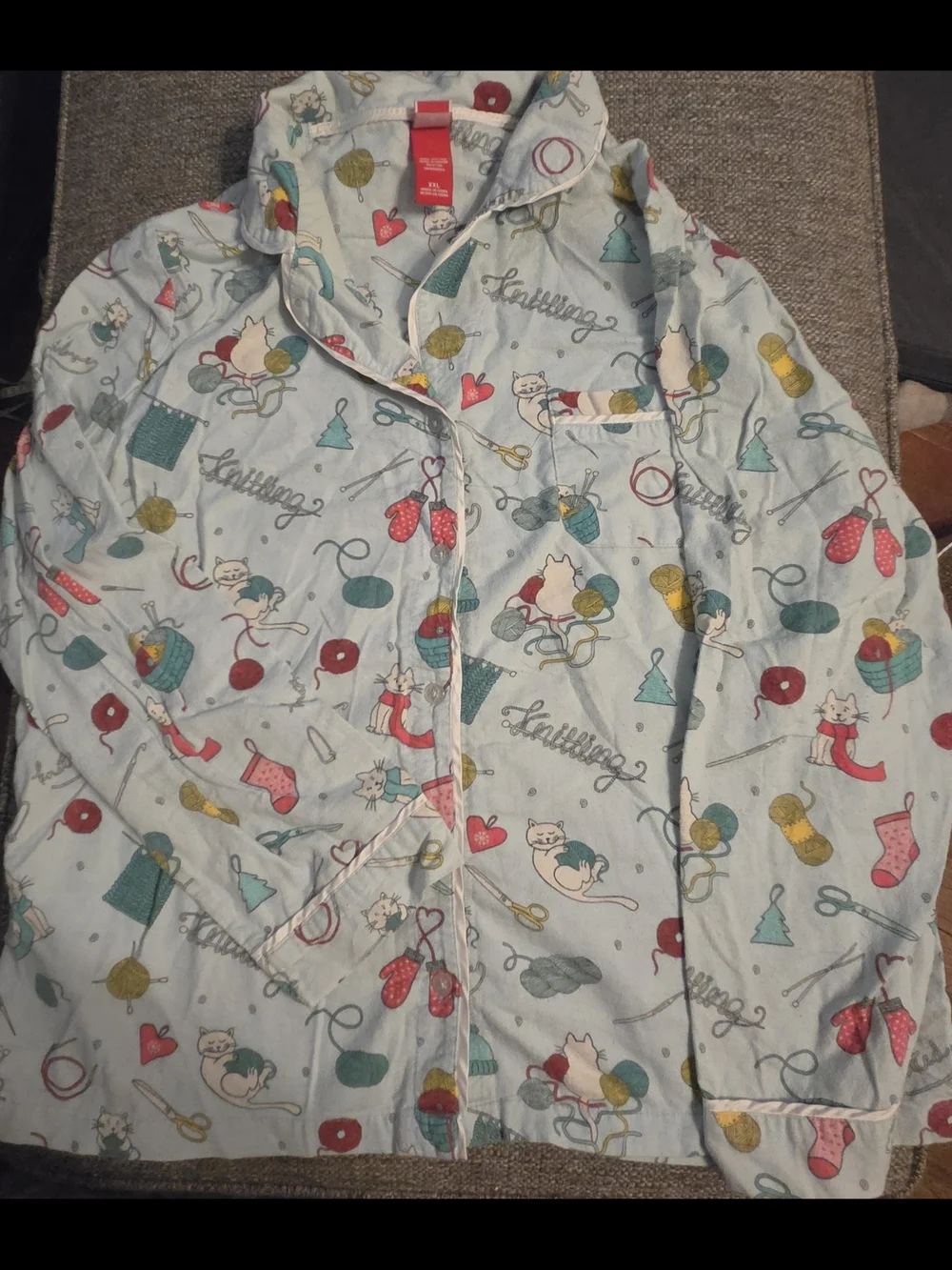 WomensPajamas – White Cat & Yarn Print